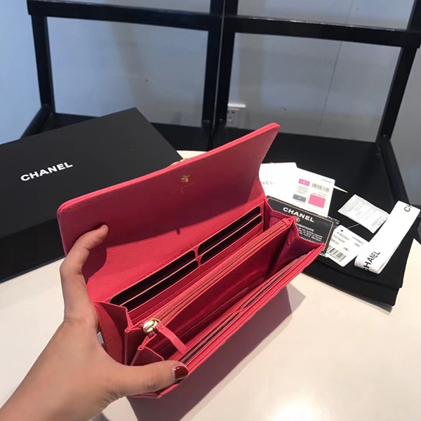 シャネル財布角部分ディテール